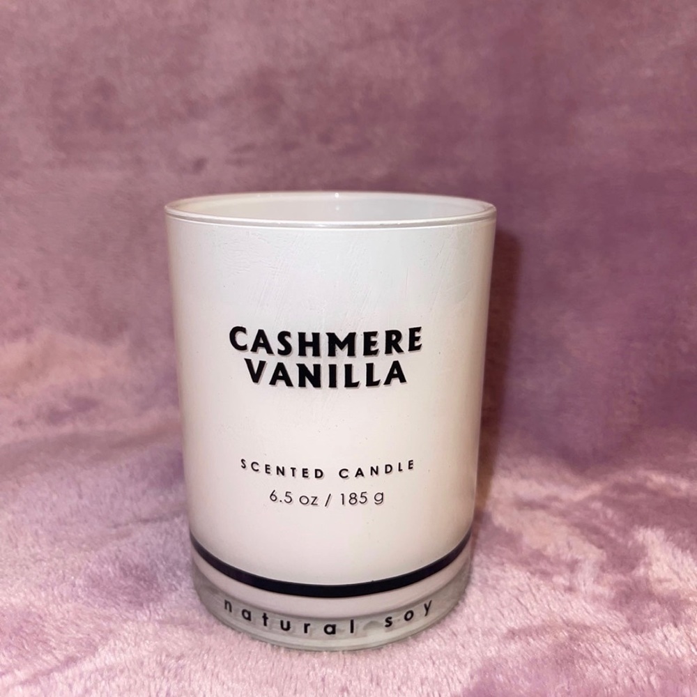 Cashmere Vanilla Scented Candle